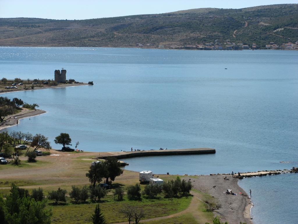 Apartments Mira Starigrad Paklenica Exteriör bild
