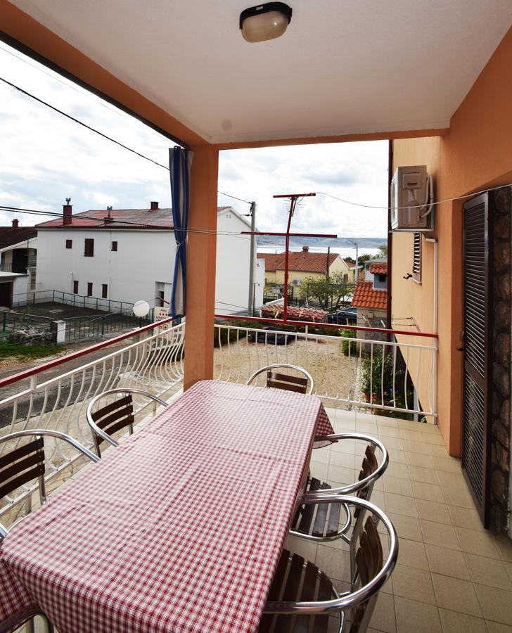 Apartments Mira Starigrad Paklenica Rum bild