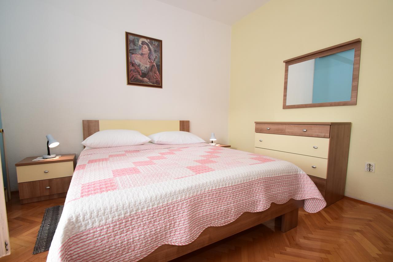 Apartments Mira Starigrad Paklenica Rum bild