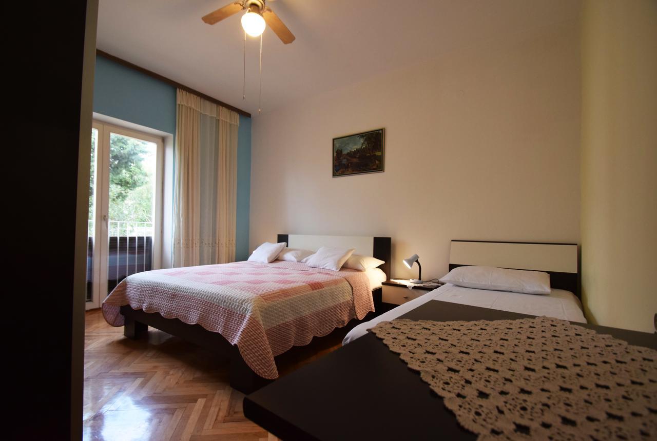 Apartments Mira Starigrad Paklenica Rum bild